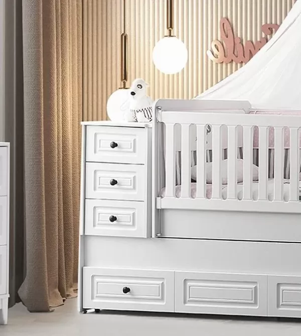 Lena Büyüyen Beşikli Bebek Odası