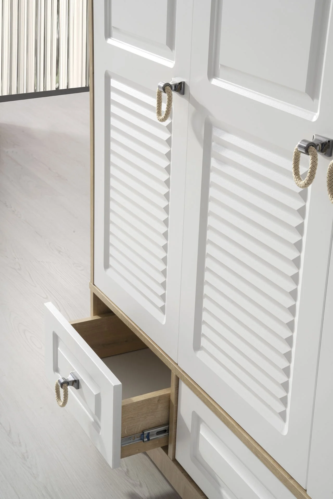 solo-3-kapili-dolap-7