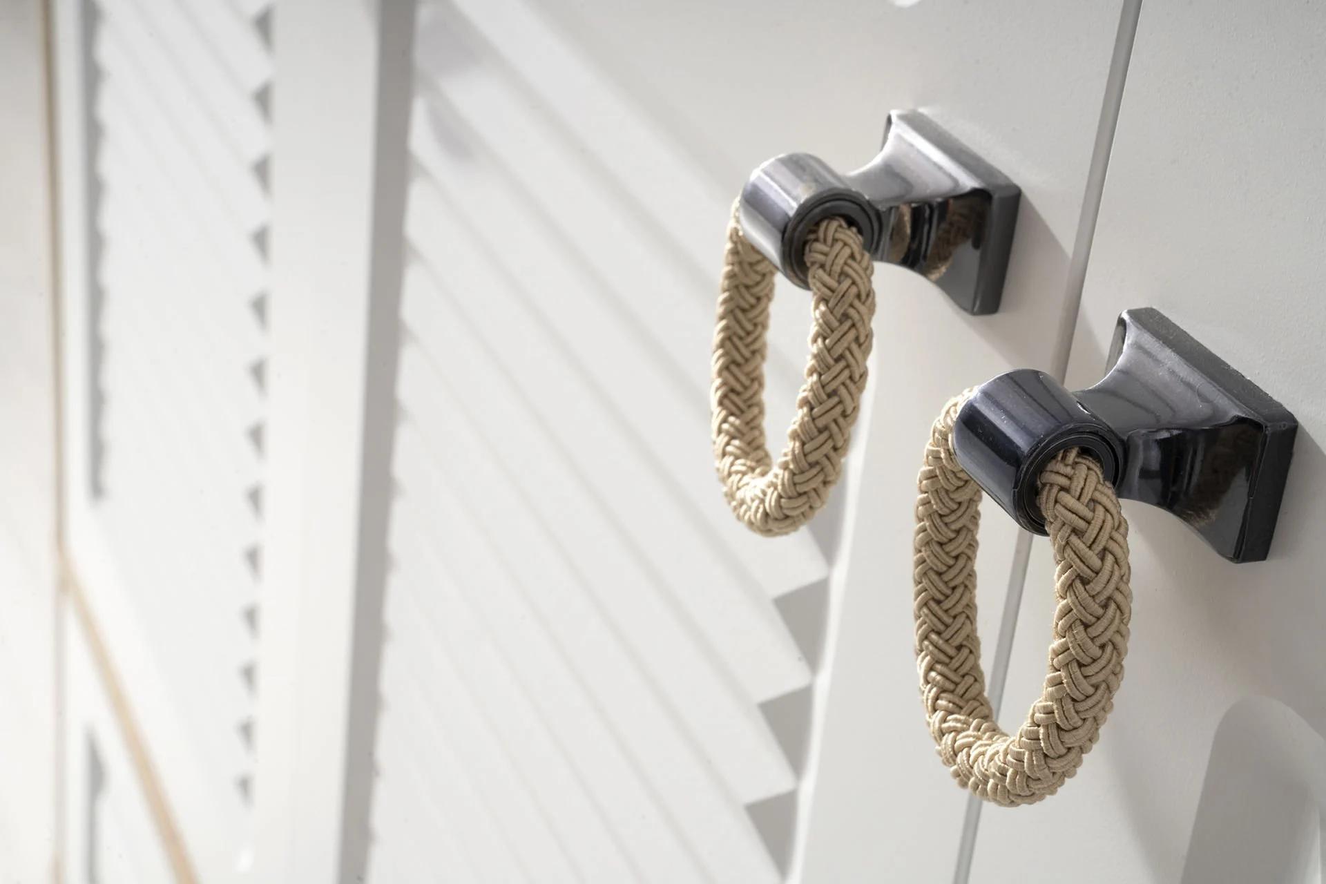 solo-3-kapili-dolap-8