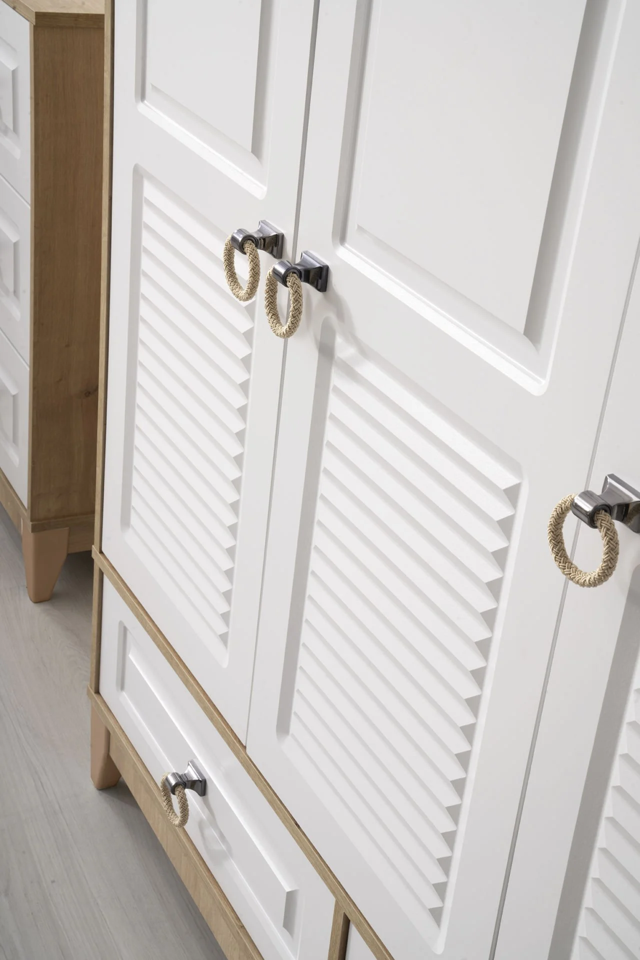 solo-4-kapili-dolap-2